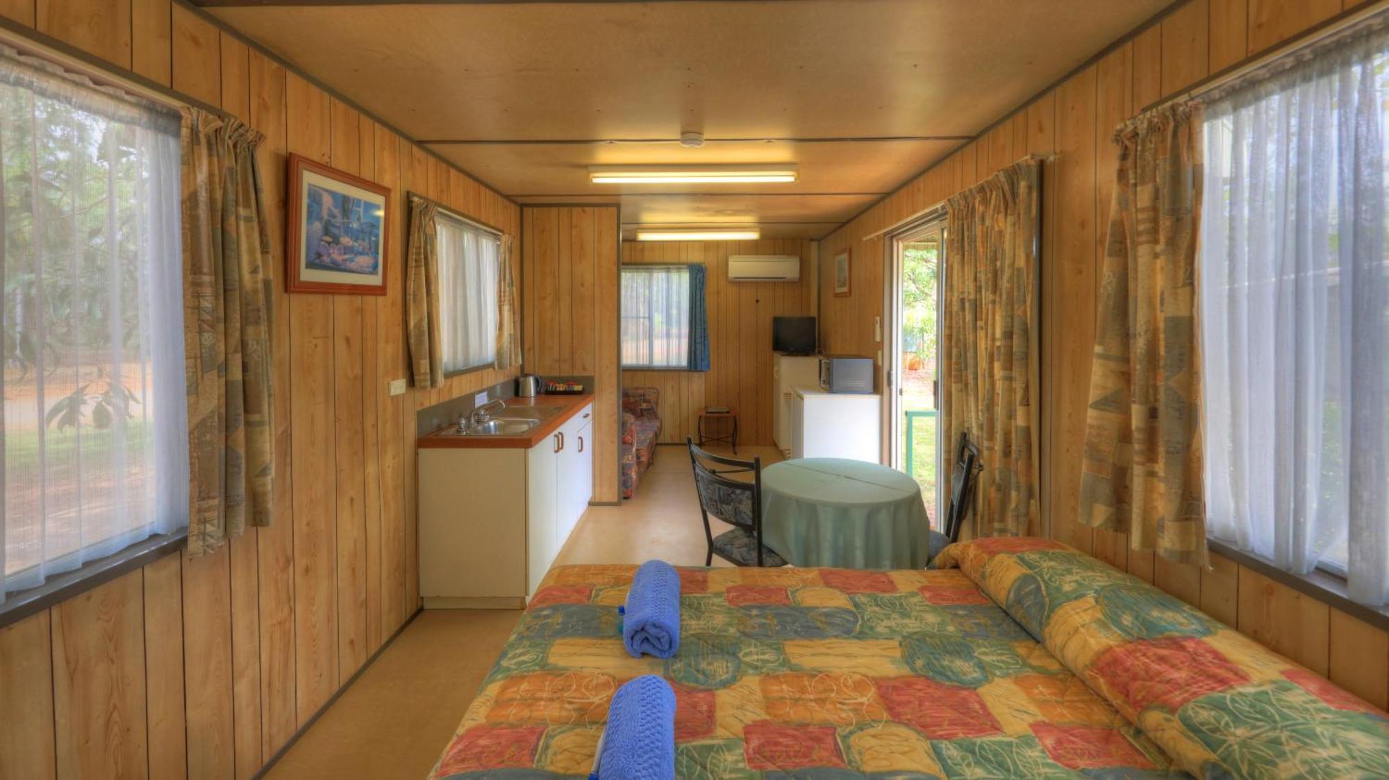 Batchelor Holiday Park Exterior photo