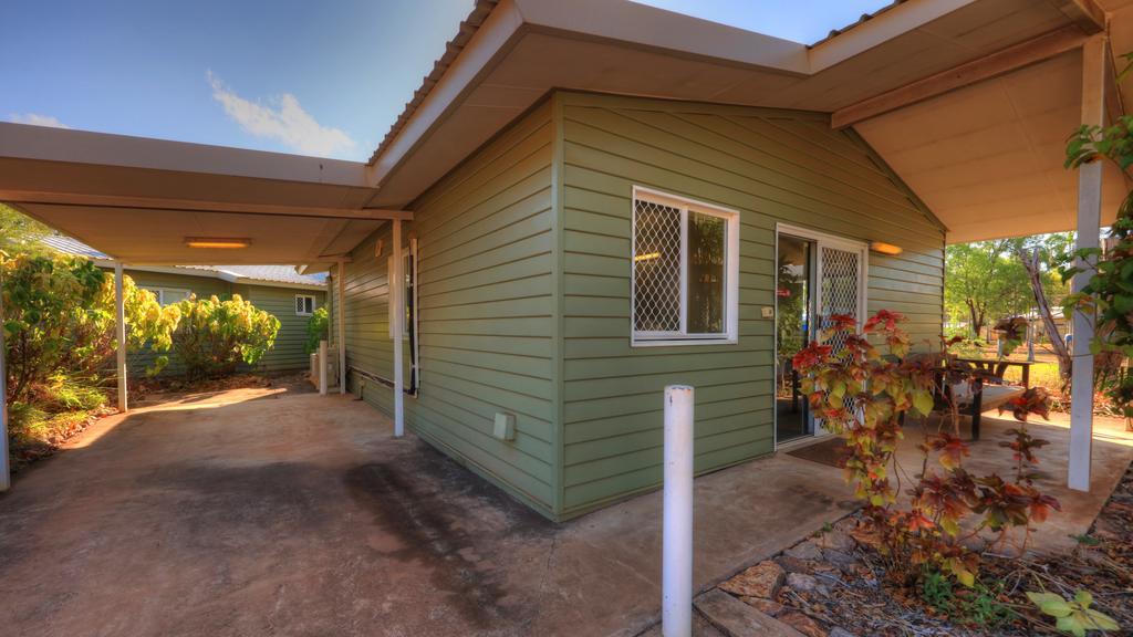 Batchelor Holiday Park Exterior photo