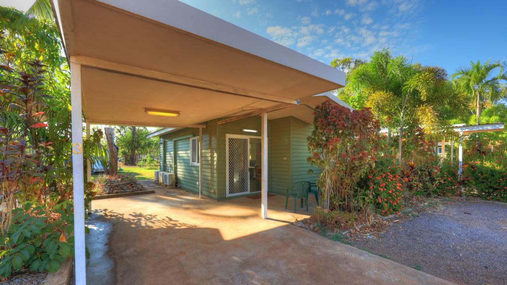 Batchelor Holiday Park Exterior photo